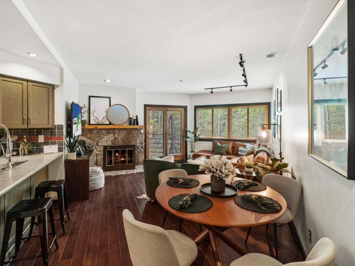 Villa Gorgeous 1Br Steps From Lifts With Private Hot Tub Park Stadt Exterior foto