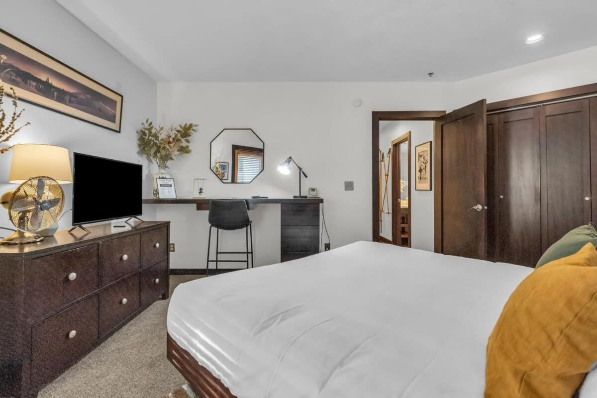 Villa Gorgeous 1Br Steps From Lifts With Private Hot Tub Park Stadt Exterior foto
